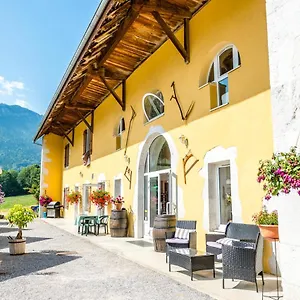 Auberge De Pontgibaud Lathuile